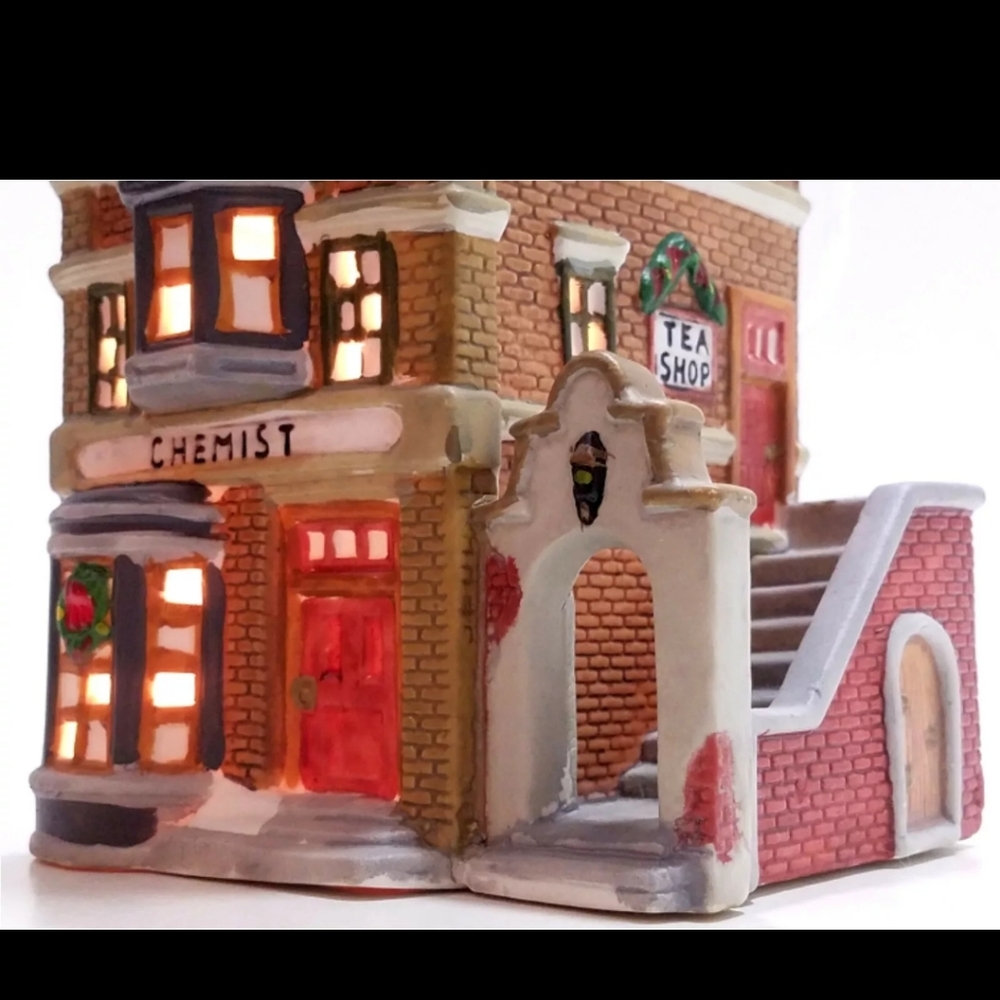 Dickens Collectables 1995 Towne Series Chemist & Tea Shoppe Hand Painted House - Picture 6 of 9